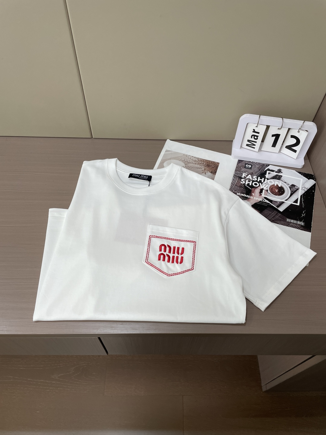 miumiu官网同款 官网同款 官网同款⚠️重磅推荐！2026ss夏装新品 专柜在售 最新系列图案log
