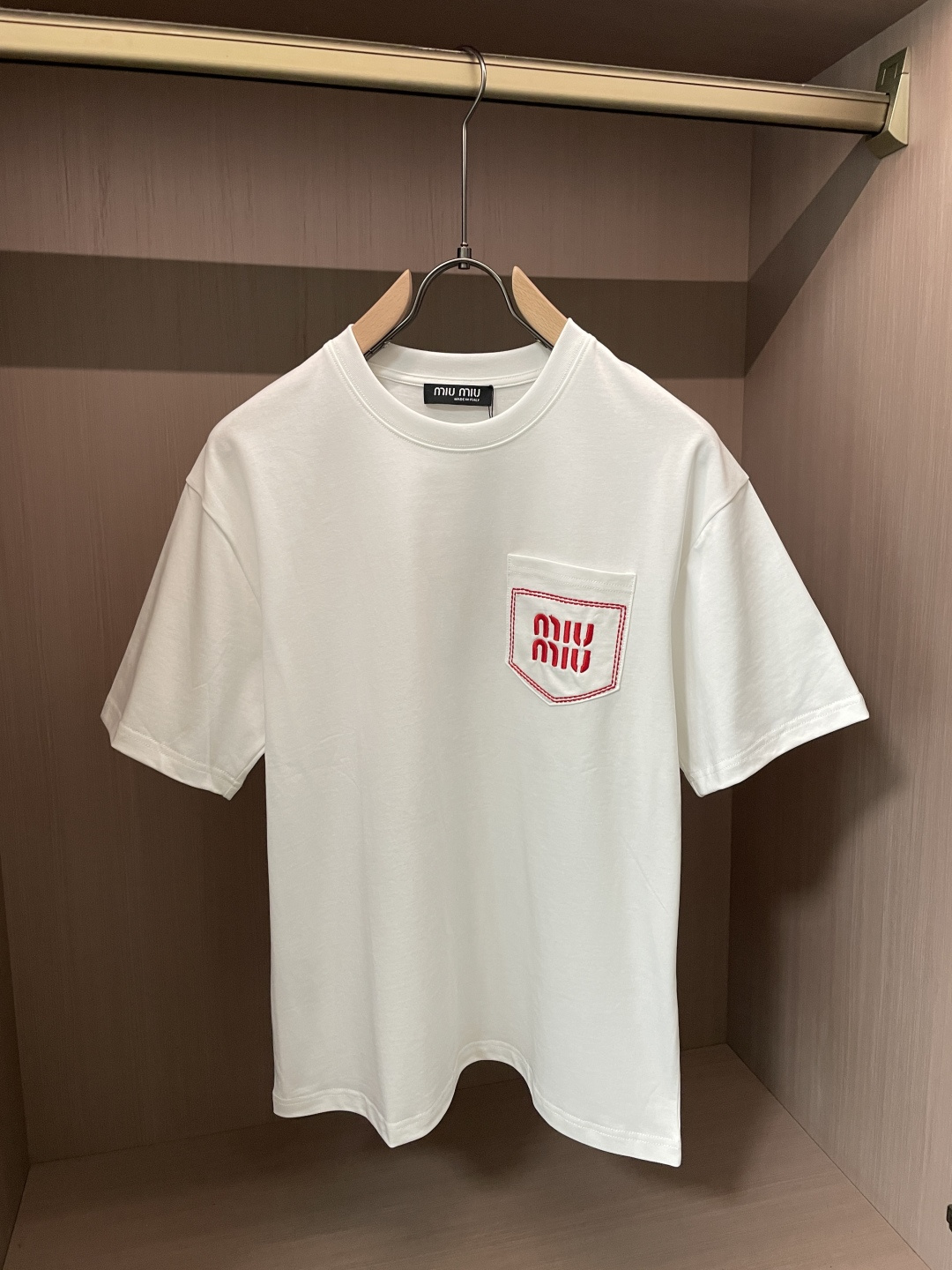 miumiu官网同款 官网同款 官网同款⚠️重磅推荐！2026ss夏装新品 专柜在售 最新系列图案log