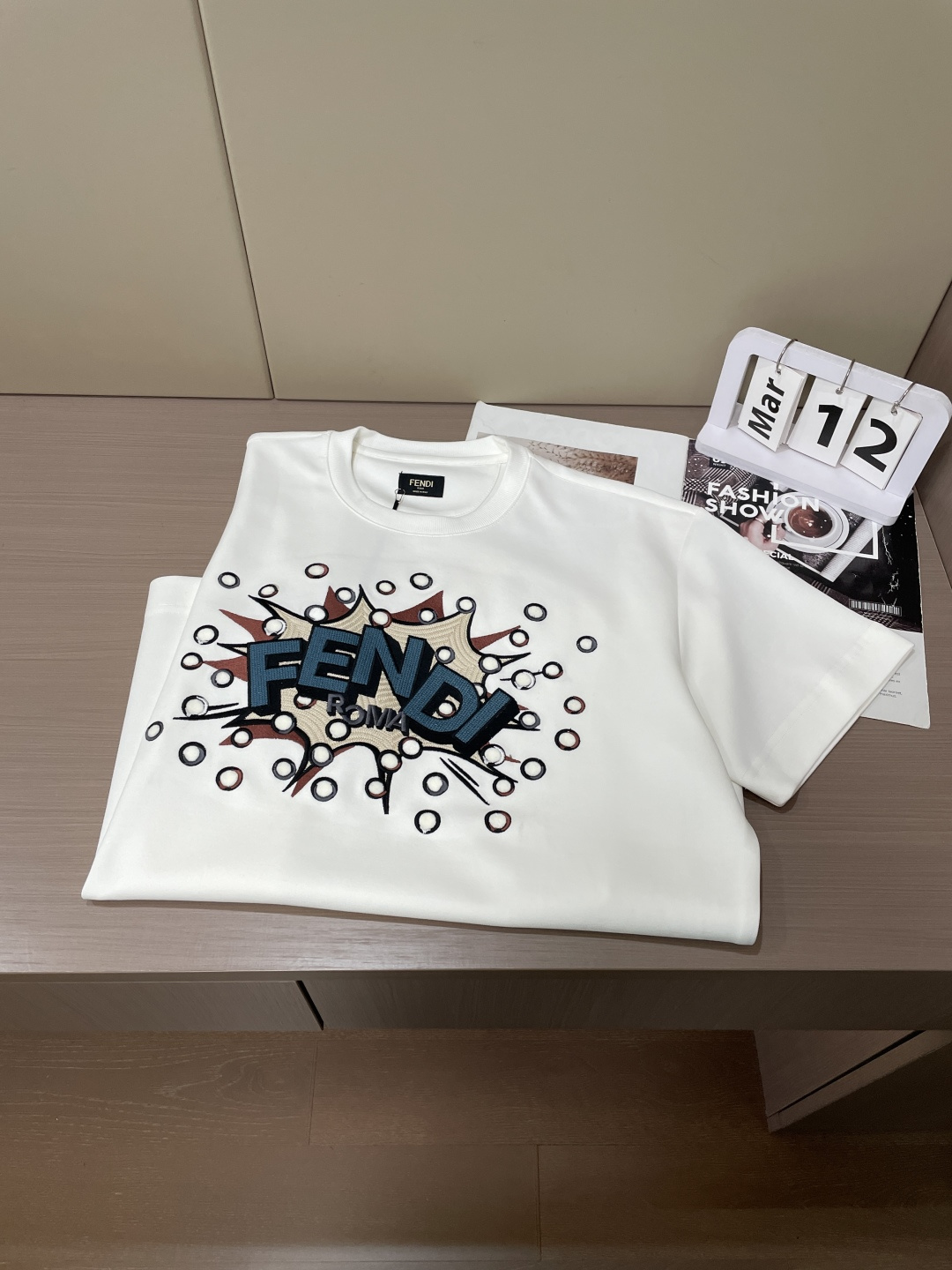 FD 官网同款 官网同款 官网同款⚠️重磅推荐！2026ss夏装新品 专柜在售 最新系列图案logo短袖