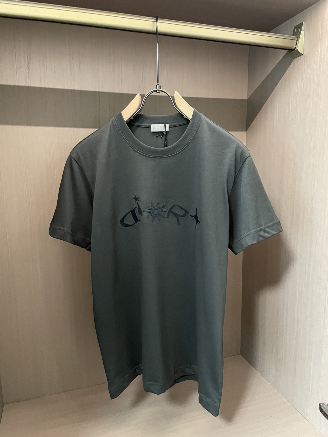 D奥官网同款 官网同款 官网同款⚠️重磅推荐！2026ss夏装新品 专柜在售 最新系列图案logo短袖T