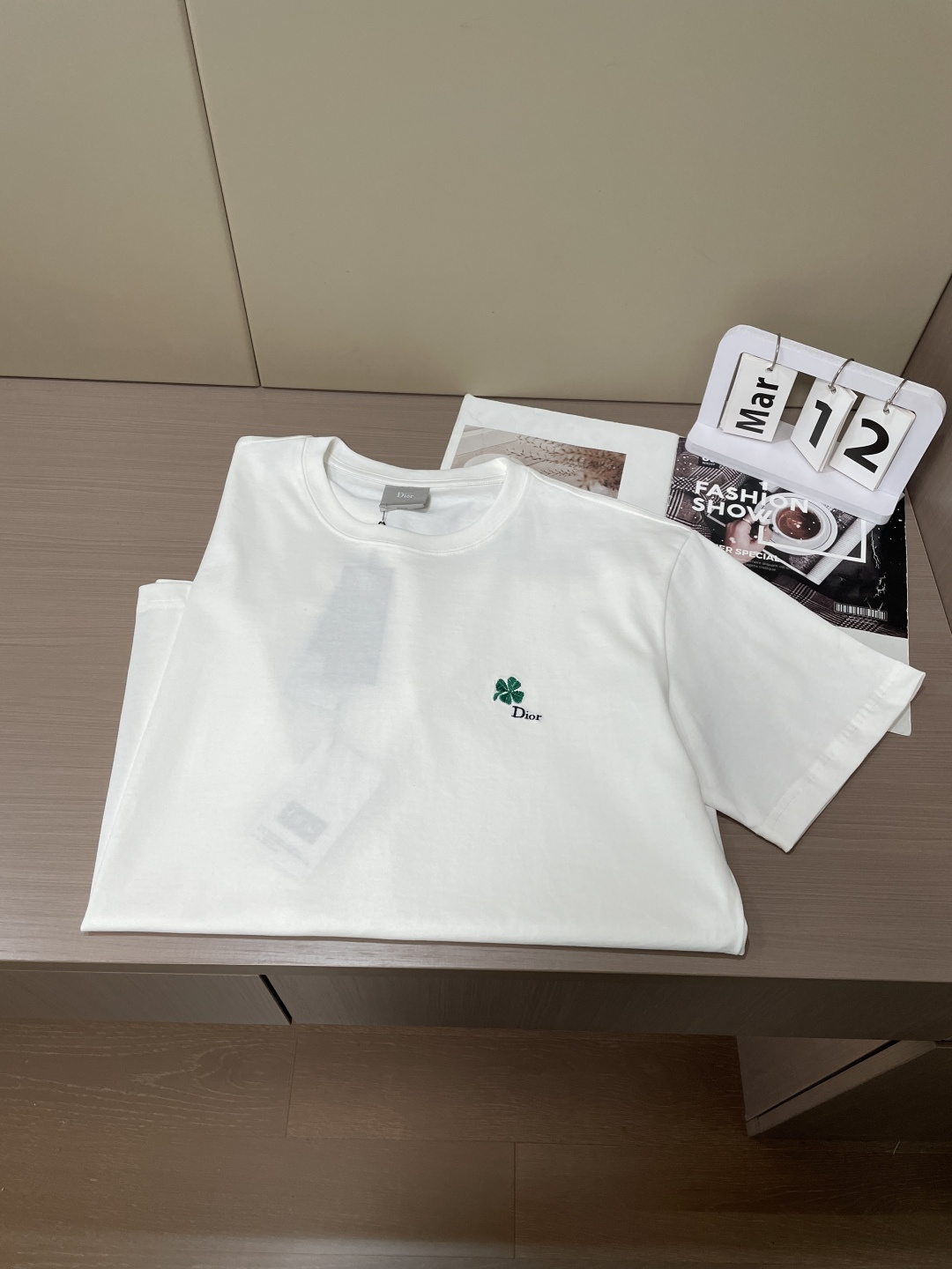 D奥 官网同款 官网同款 官网同款⚠️重磅推荐！2026ss夏装新品 专柜在售 最新系列图案logo短袖
