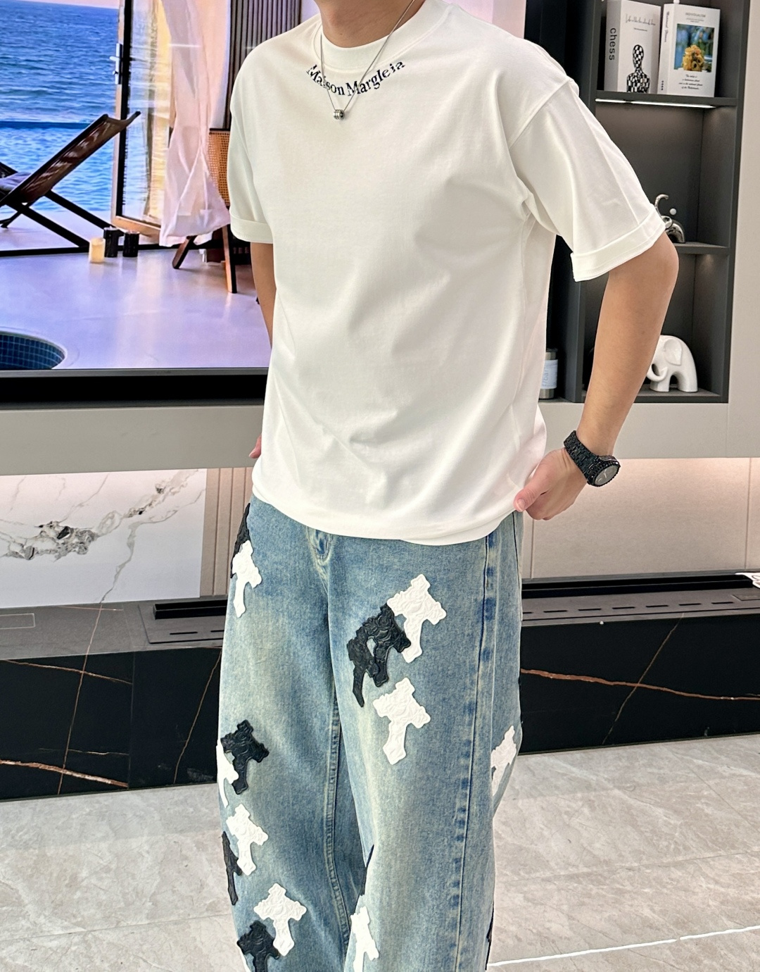 马吉拉 2026春夏款/官网同步面料采用重磅纯棉精梳棉面料，OS宽松版型，上身版型超正！日常百搭，衣橱必