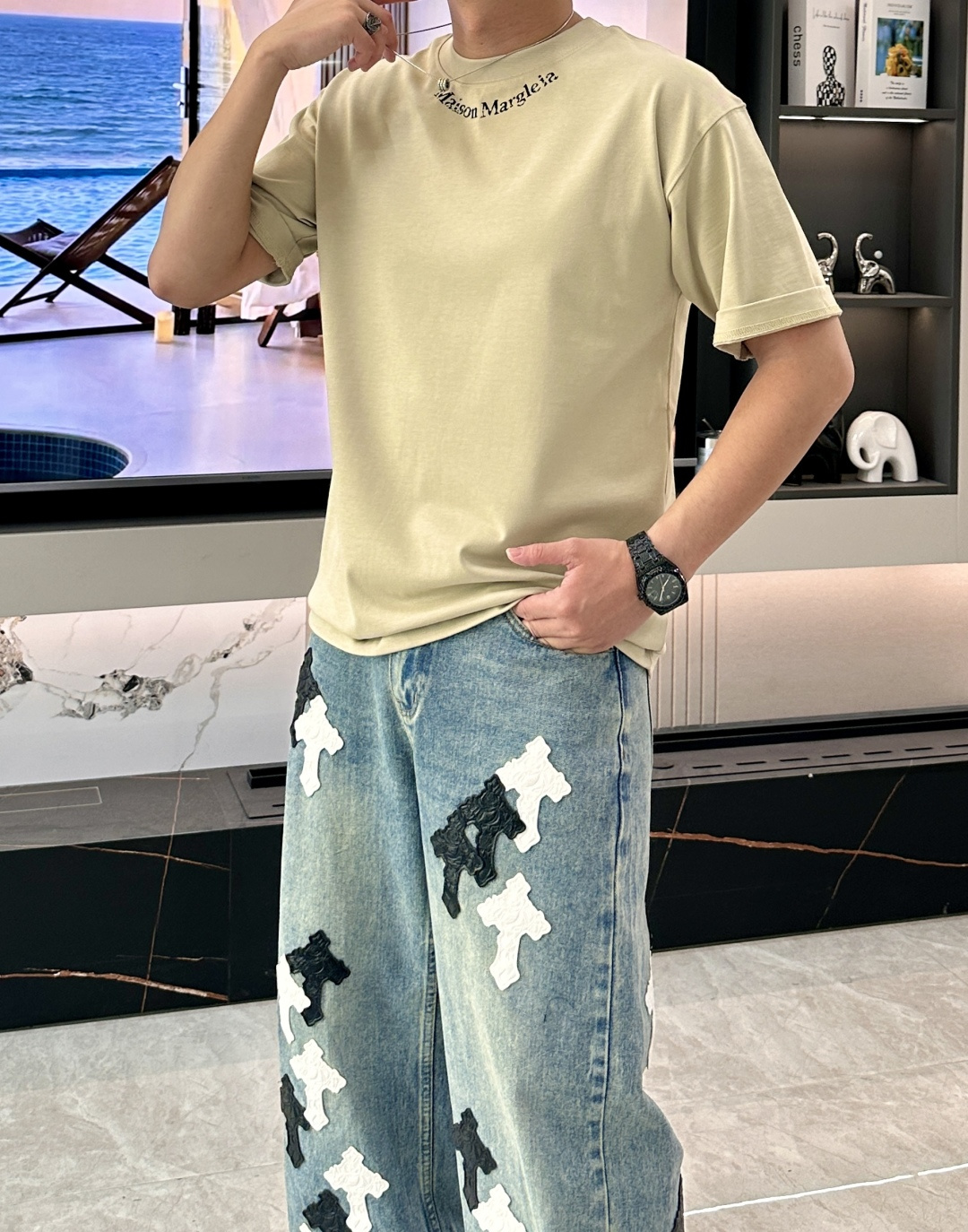 马吉拉 2026春夏款/官网同步面料采用重磅纯棉精梳棉面料，OS宽松版型，上身版型超正！日常百搭，衣橱必
