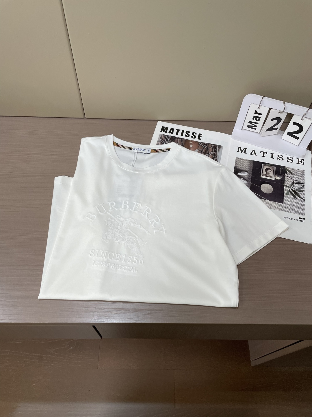 · Bur 2026 春夏新款男士短袖T恤，全新升级百搭基础款，低调奢华，品格之选！甄选进口丝光棉打造而