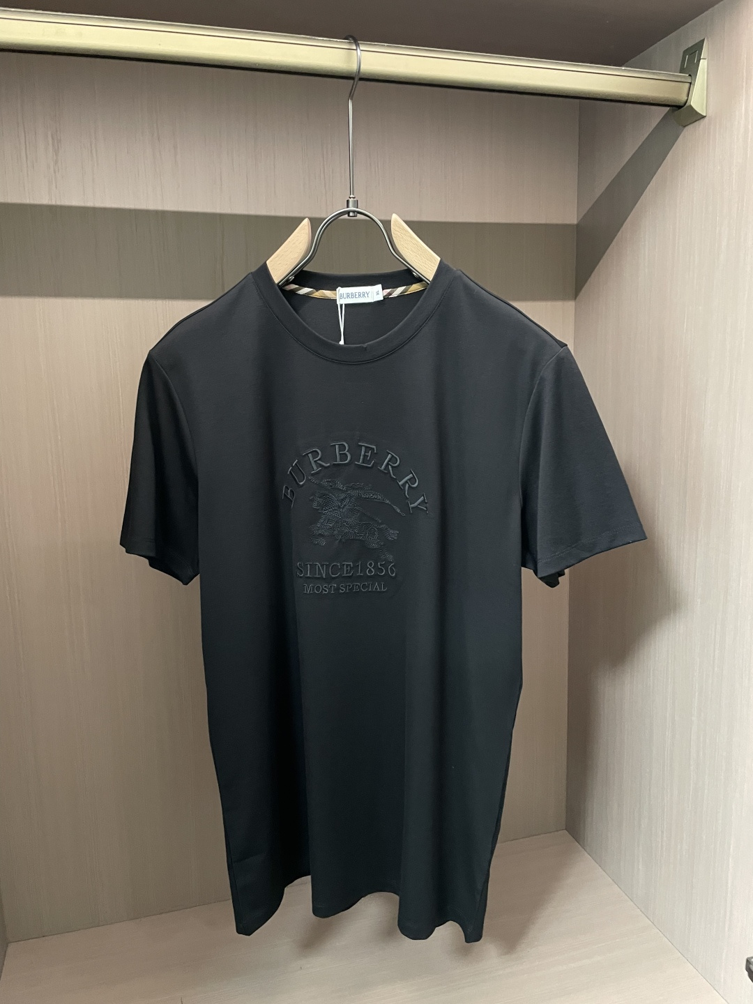 · Bur 2026 春夏新款男士短袖T恤，全新升级百搭基础款，低调奢华，品格之选！甄选进口丝光棉打造而