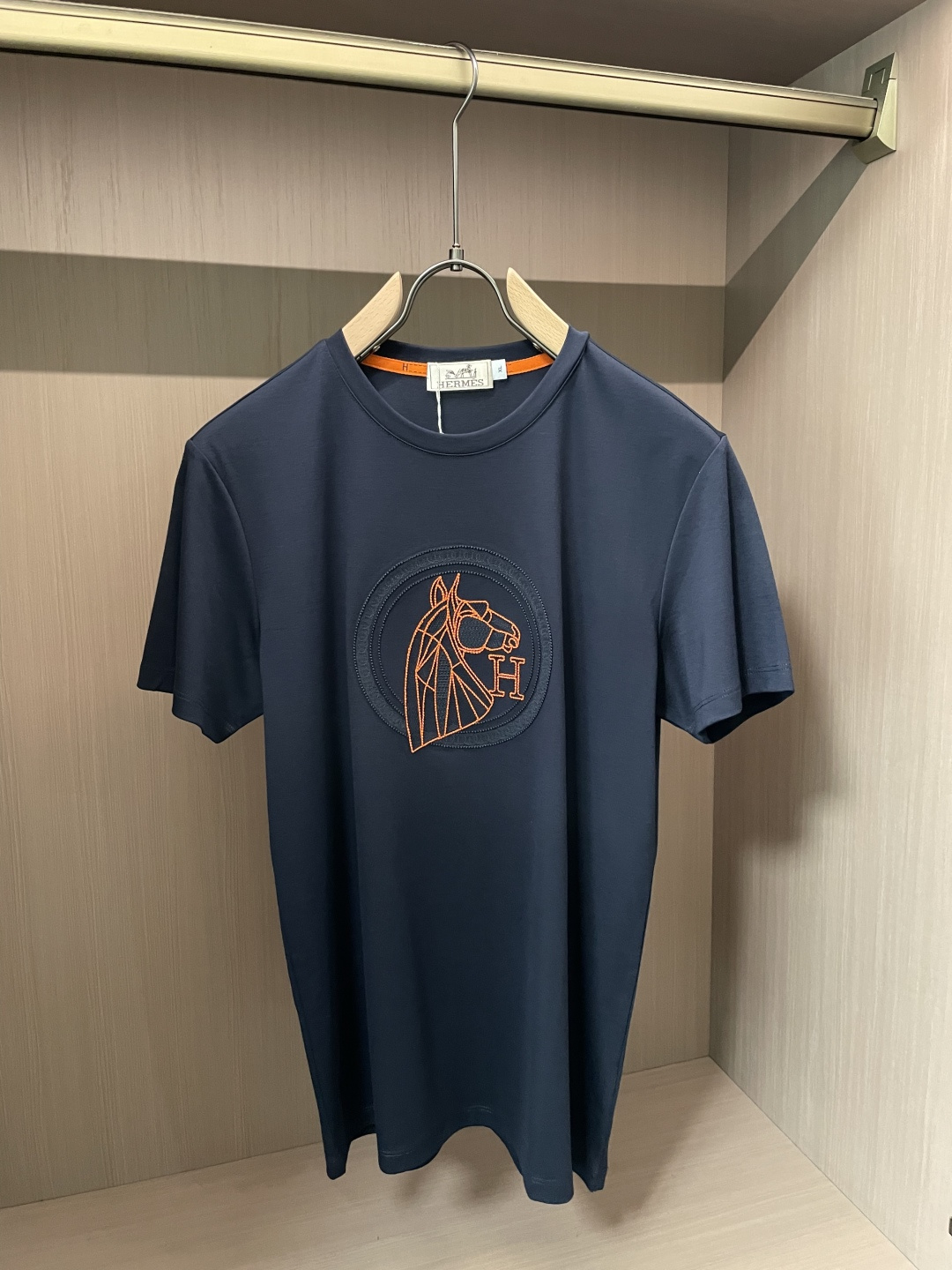 · 爱🐎仕 2026 春夏新款男士短袖T恤，全新升级百搭基础款，低调奢华，品格之选！甄选进口丝光棉打造而