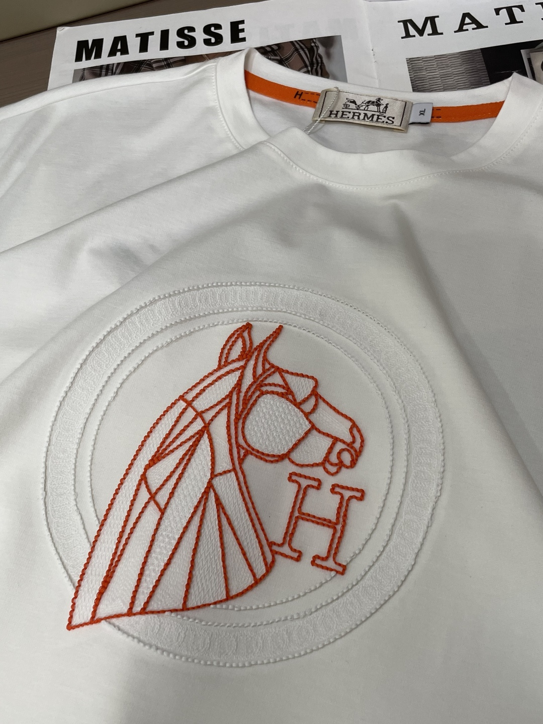 · 爱🐎仕 2026 春夏新款男士短袖T恤，全新升级百搭基础款，低调奢华，品格之选！甄选进口丝光棉打造而