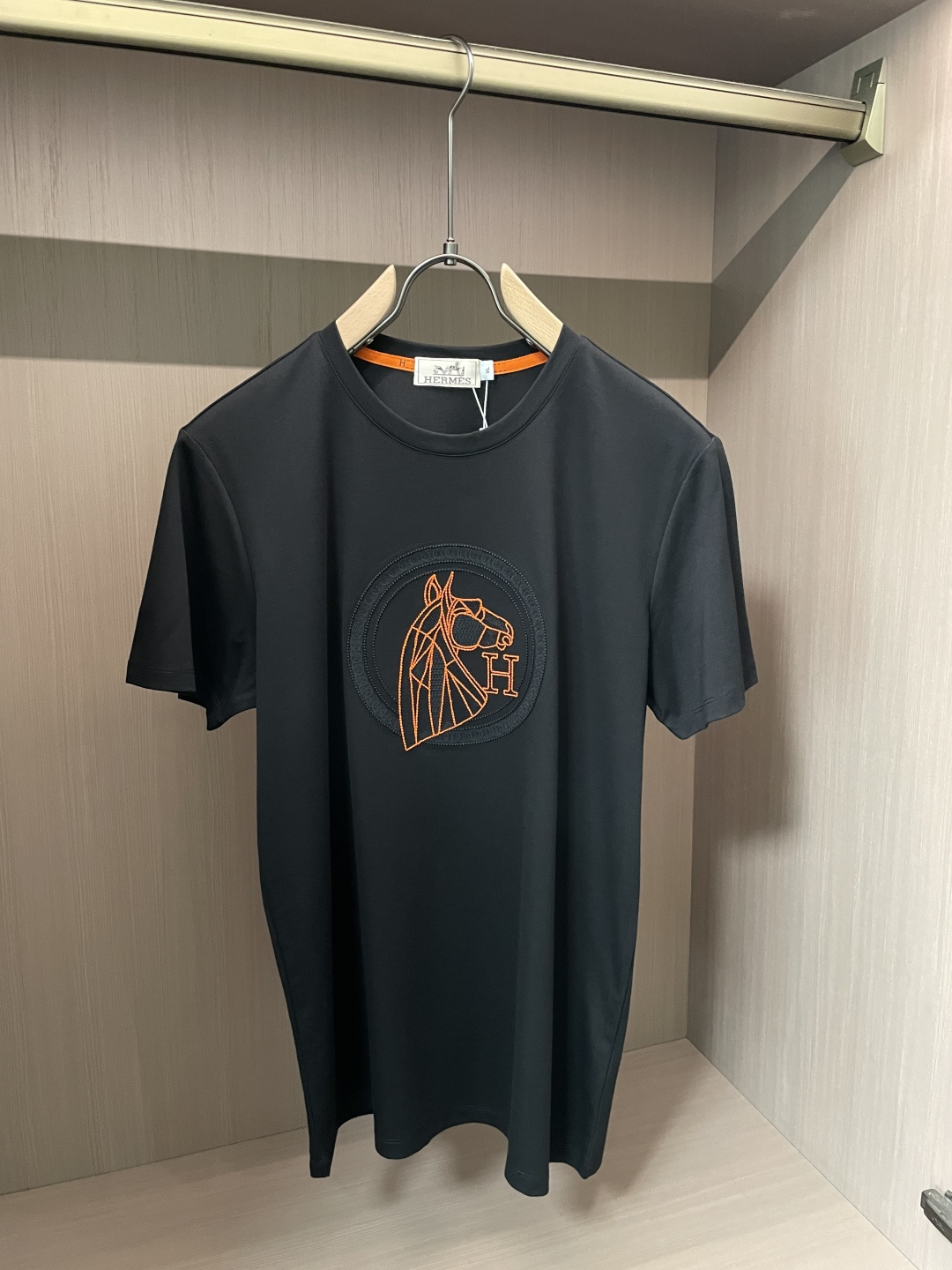 · 爱🐎仕 2026 春夏新款男士短袖T恤，全新升级百搭基础款，低调奢华，品格之选！甄选进口丝光棉打造而
