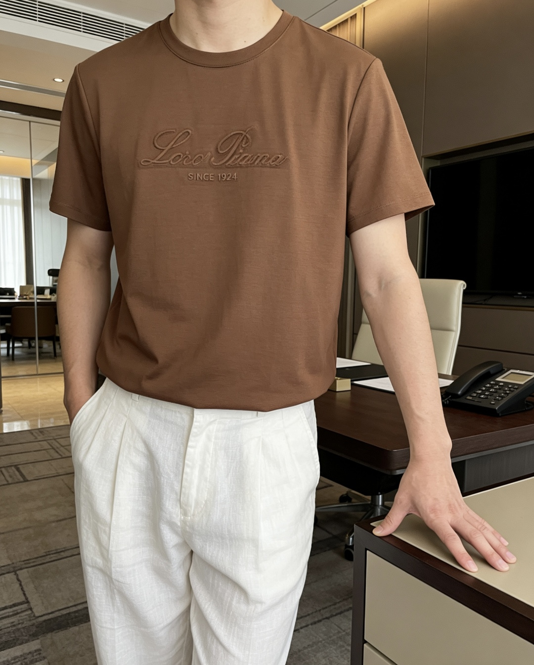 · loro Piana 1966 春夏新款男士短袖T恤，全新升级百搭基础款，低调奢华，品格之选！甄选进