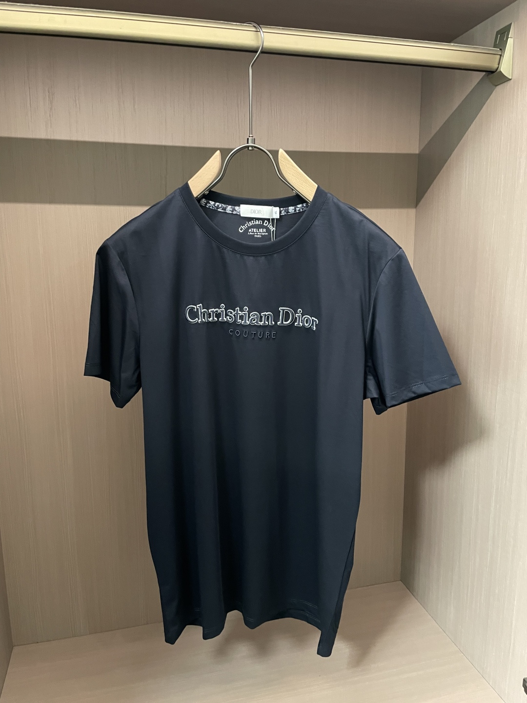 D奥 2026 春夏新款男士短袖T恤，全新升级百搭基础款，低调奢华，品格之选！甄选进口丝光棉打造而成，吸