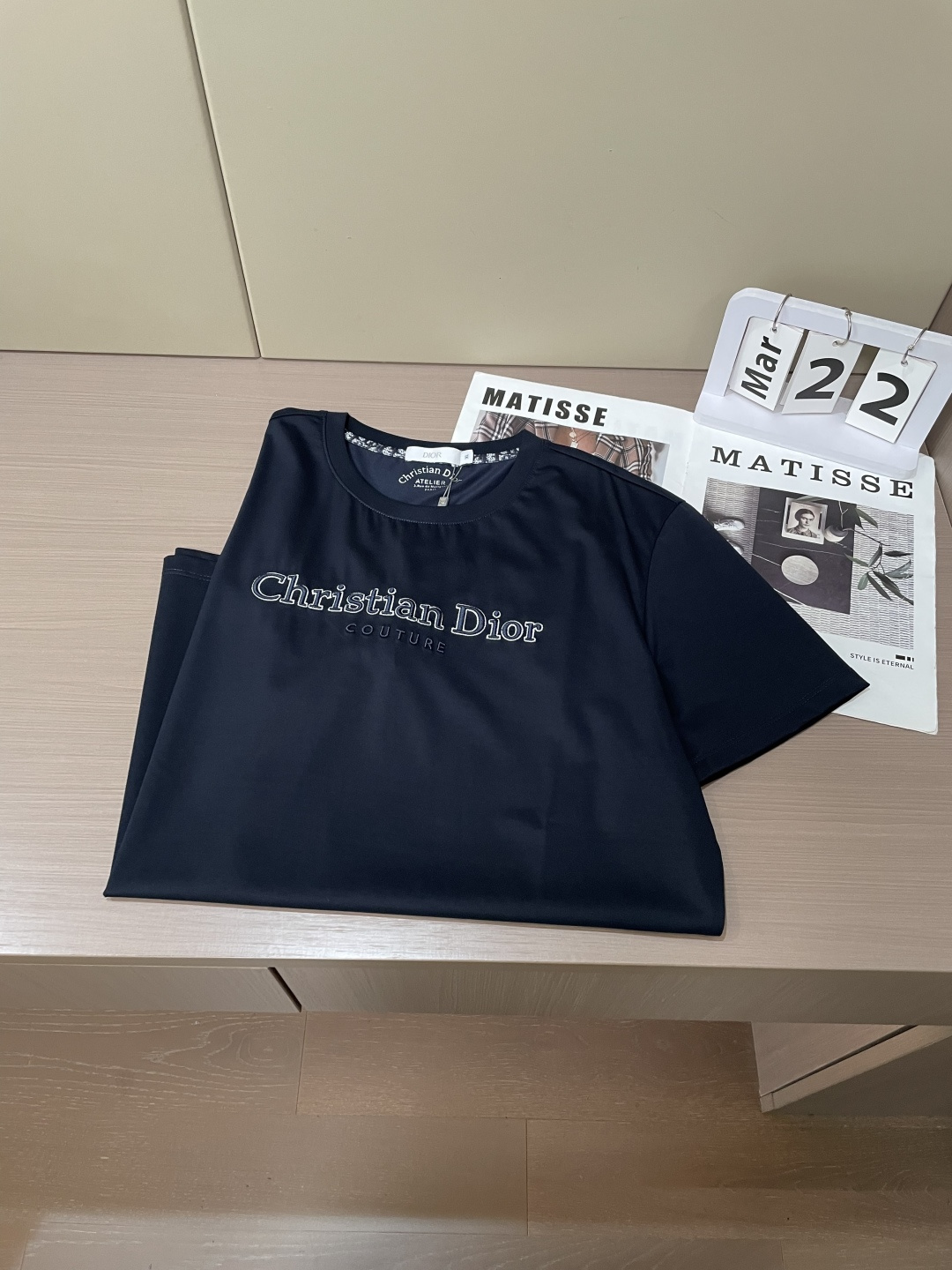 D奥 2026 春夏新款男士短袖T恤，全新升级百搭基础款，低调奢华，品格之选！甄选进口丝光棉打造而成，吸