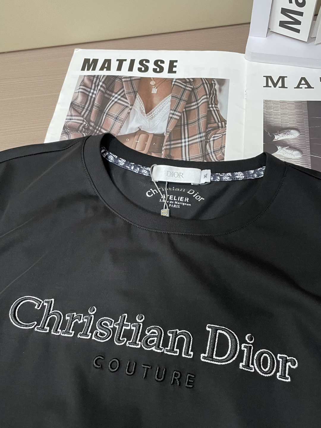 D奥 2026 春夏新款男士短袖T恤，全新升级百搭基础款，低调奢华，品格之选！甄选进口丝光棉打造而成，吸