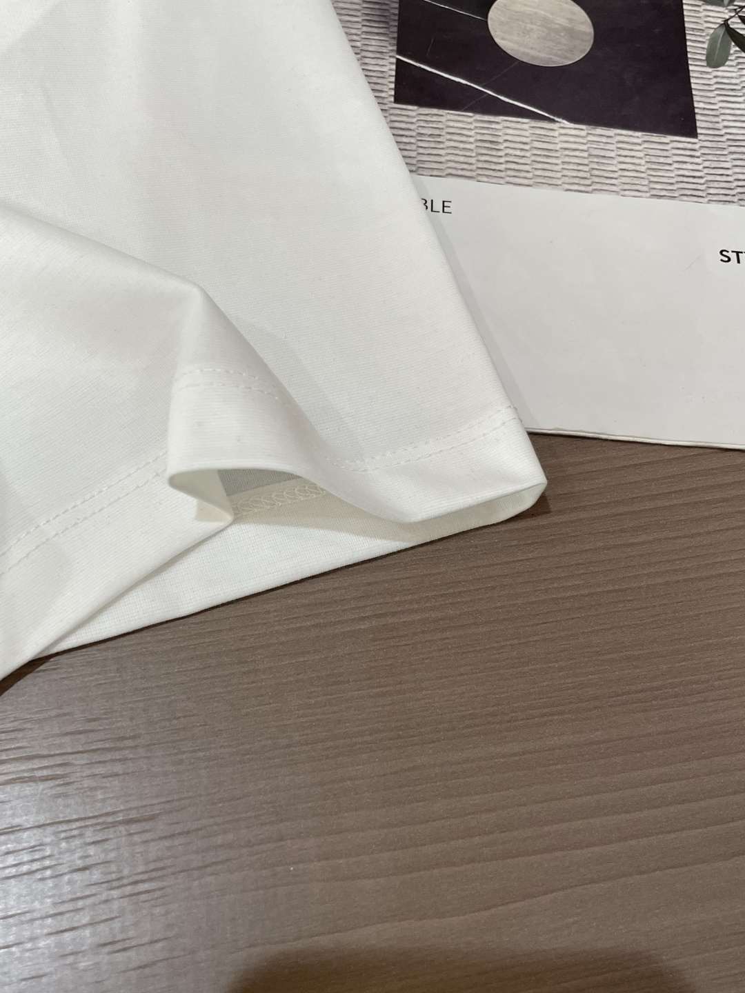 DG 2026 春夏新款男士短袖T恤，全新升级百搭基础款，低调奢华，品格之选！甄选进口丝光棉打造而成，吸