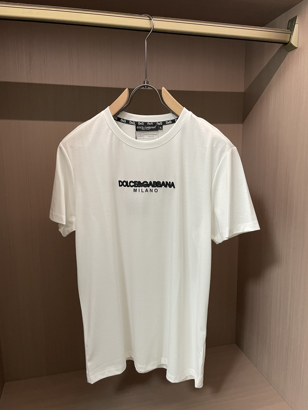 DG 2026 春夏新款男士短袖T恤，全新升级百搭基础款，低调奢华，品格之选！甄选进口丝光棉打造而成，吸