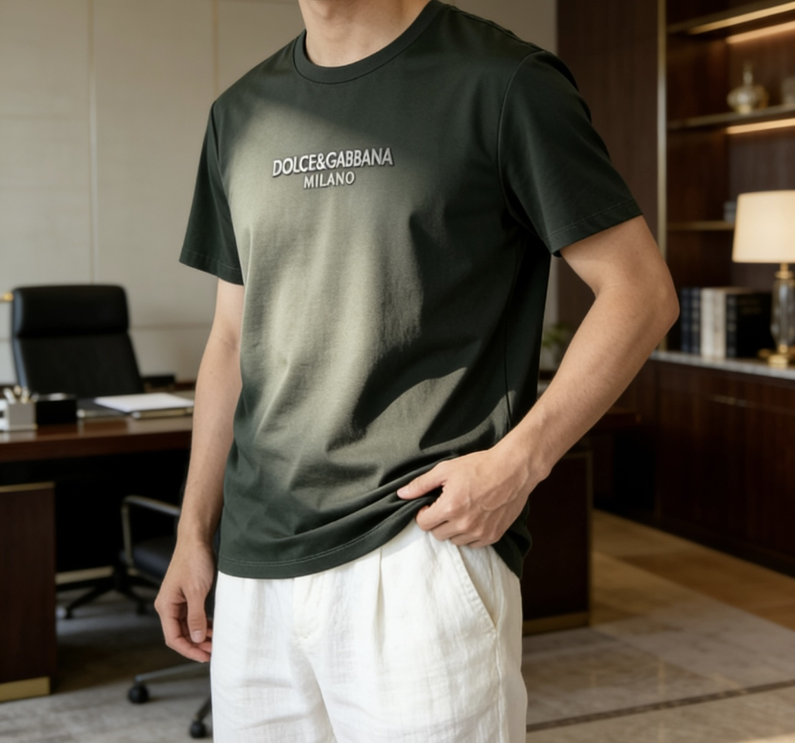 · DG 2026 春夏新款男士短袖T恤，全新升级百搭基础款，低调奢华，品格之选！甄选进口丝光棉打造而成