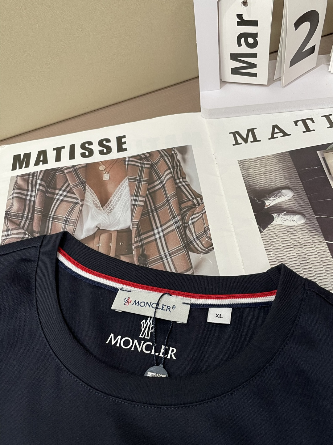 蒙口 2026 春夏新款男士短袖T恤，全新升级百搭基础款，低调奢华，品格之选！甄选进口丝光棉打造而成，吸