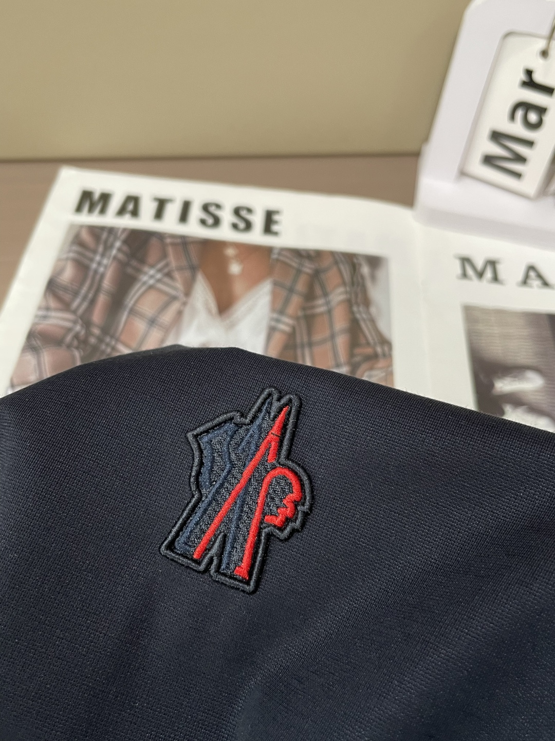 蒙口 2026 春夏新款男士短袖T恤，全新升级百搭基础款，低调奢华，品格之选！甄选进口丝光棉打造而成，吸