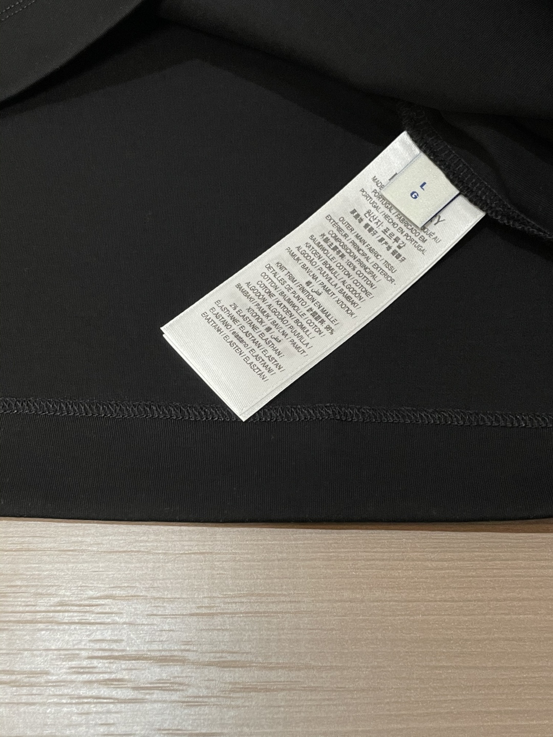 · Bur 2026春夏新款首发专柜最新款短袖圆领T恤 高端订制 设计前卫时尚！品牌logo重工艺设计 