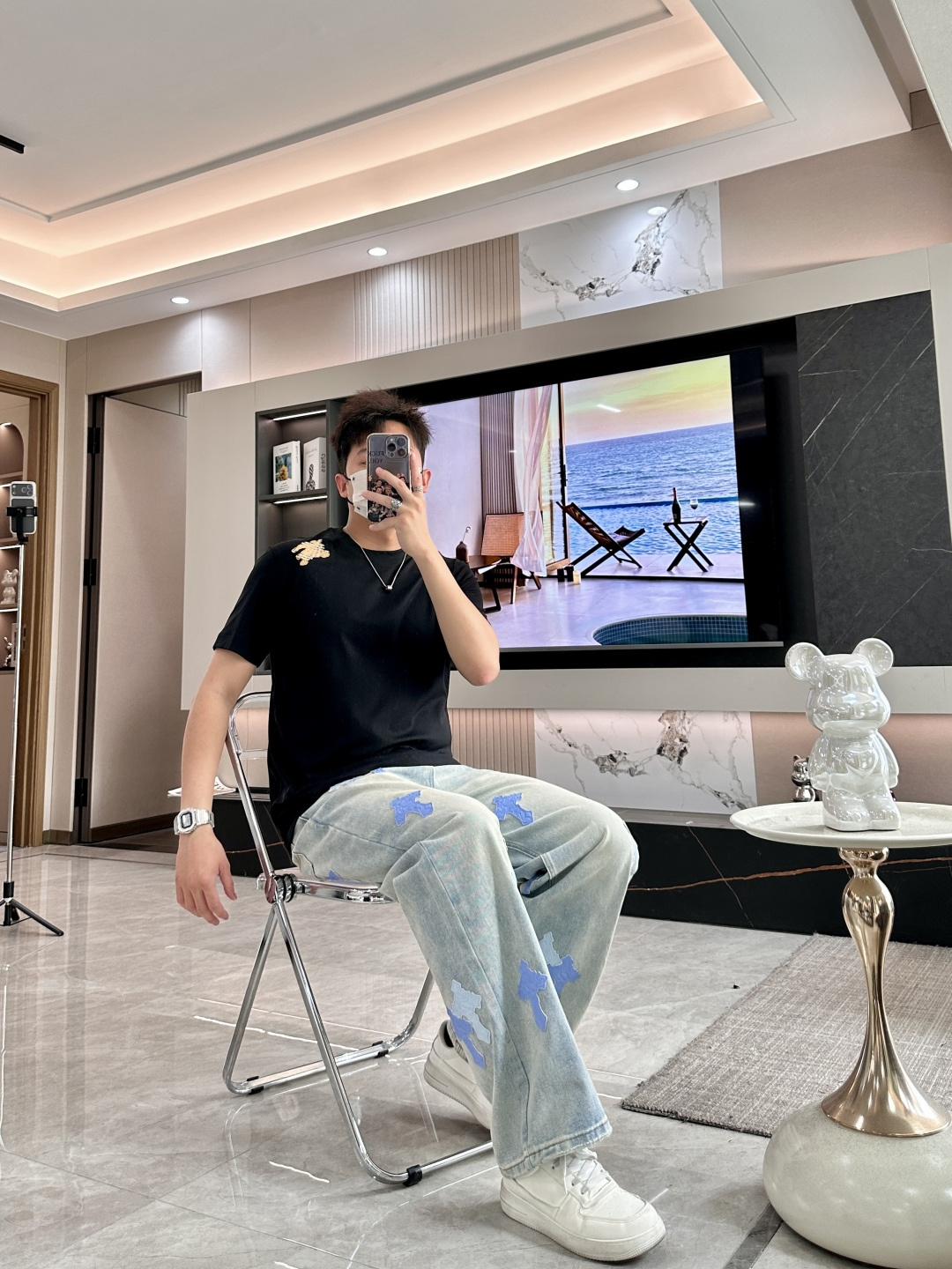 · Bur 2026春夏新款首发专柜最新款短袖圆领T恤 高端订制 设计前卫时尚！品牌logo重工艺设计 