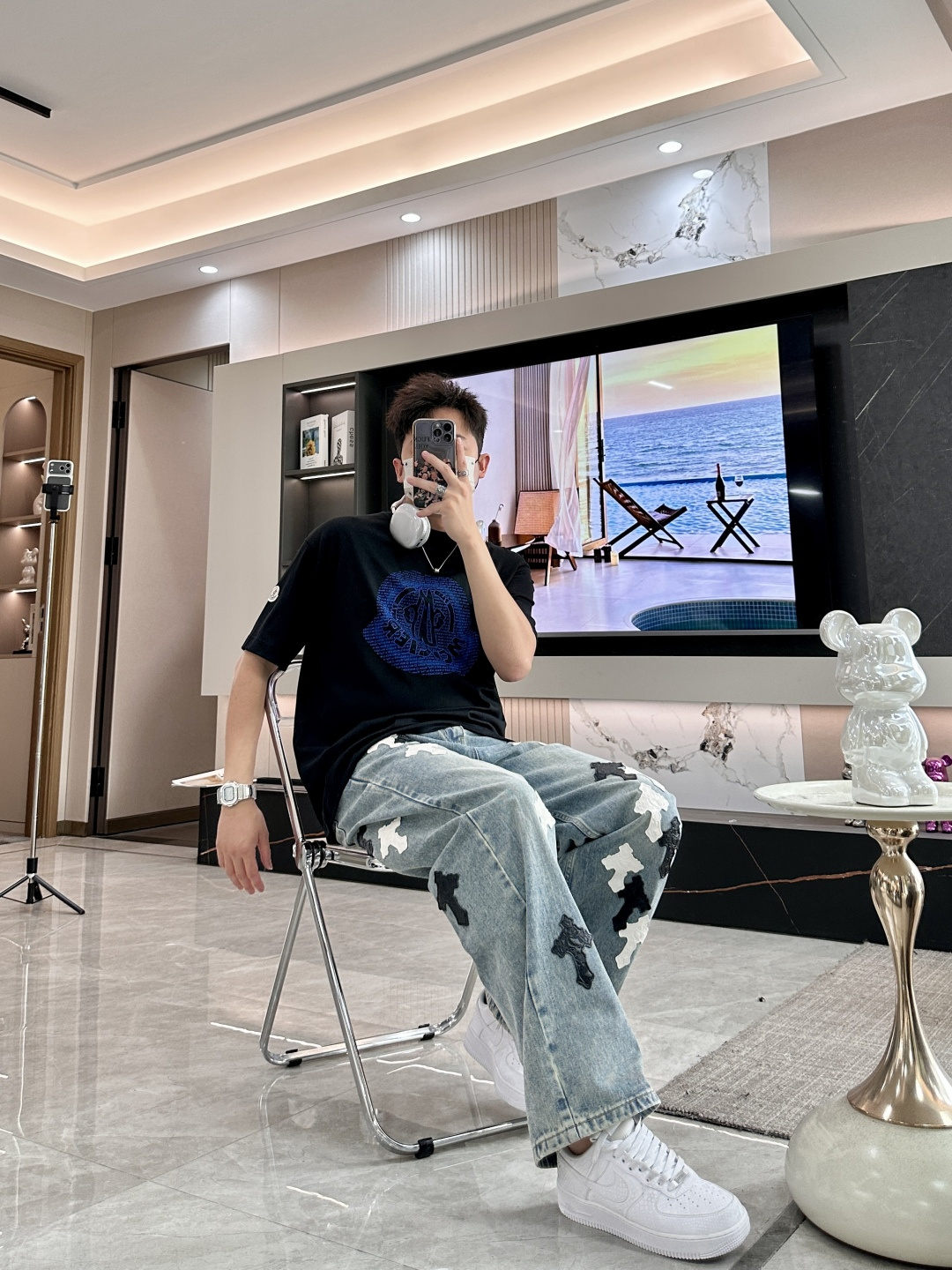 · 蒙口 2026春夏新款首发专柜最新款短袖圆领T恤 高端订制 设计前卫时尚！品牌logo重工艺设计 高