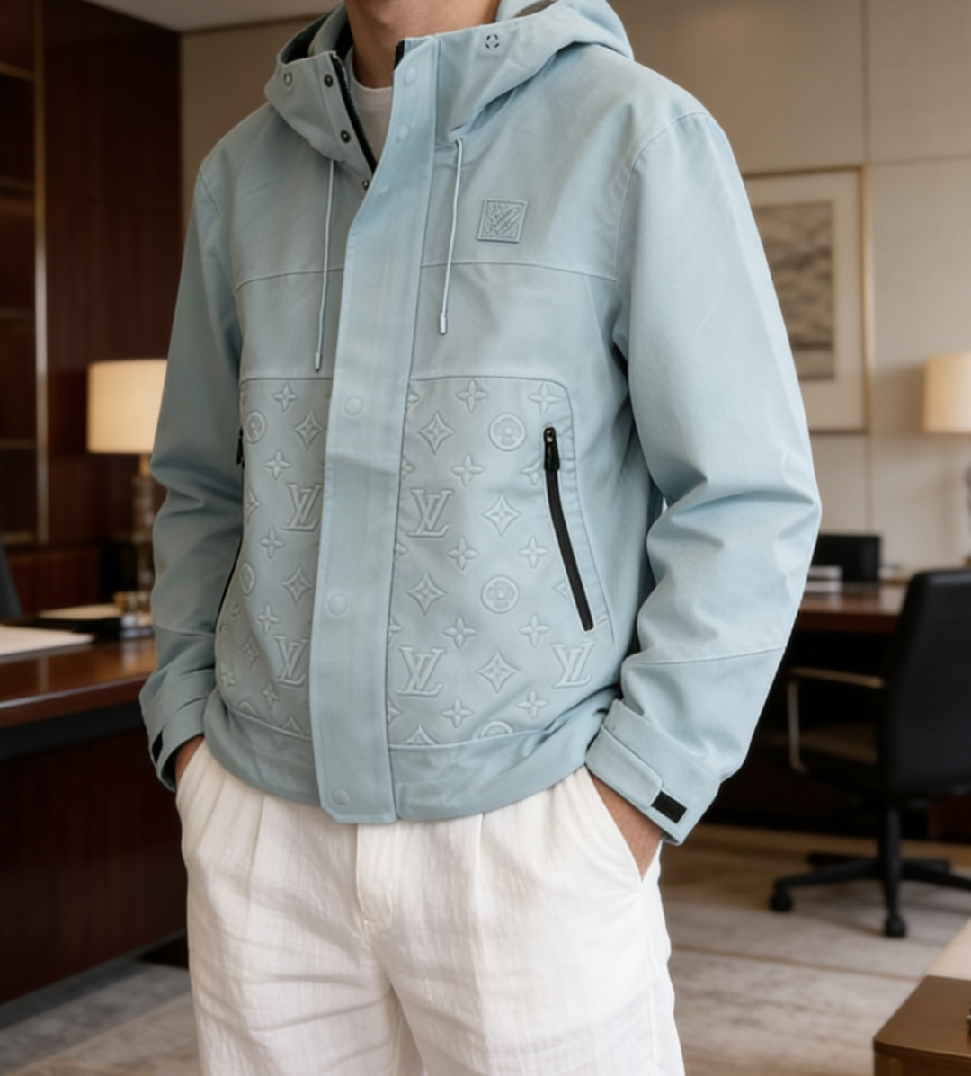 Lv男士连帽户外夹克款式特点：• 低饱和浅薄荷色调，温柔显白，自带清冷高级感• 经典Monogram压纹