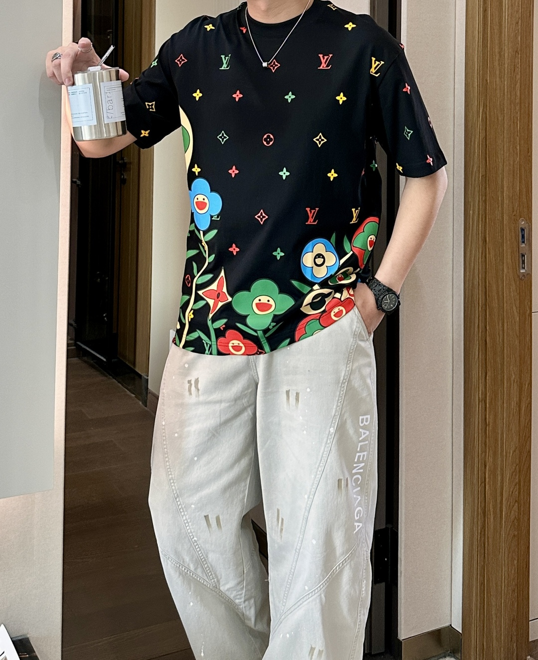 · Lv2026春夏新款首发专柜最新款短袖T恤 高端订制 设计前卫时尚！品牌logo重工艺设计 高端定制