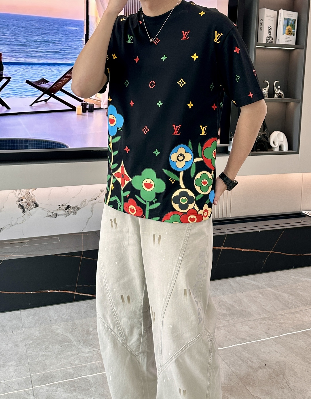 · Lv2026春夏新款首发专柜最新款短袖T恤 高端订制 设计前卫时尚！品牌logo重工艺设计 高端定制
