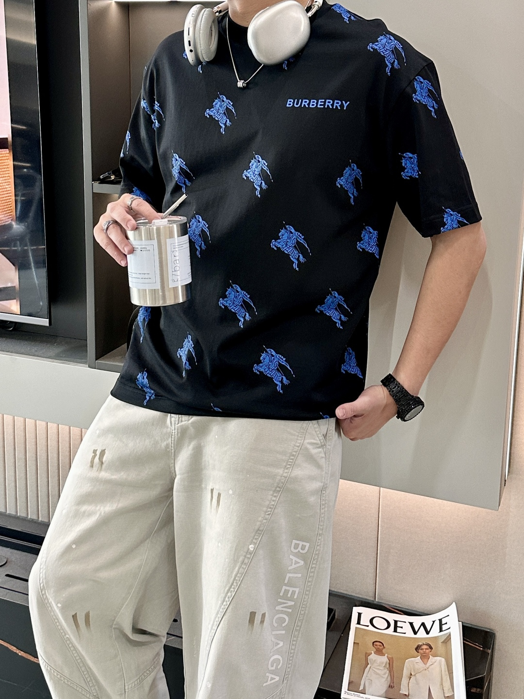 · Bur 2026春夏新款首发专柜最新款短袖T恤 高端订制 设计前卫时尚！品牌logo重工艺设计 高端