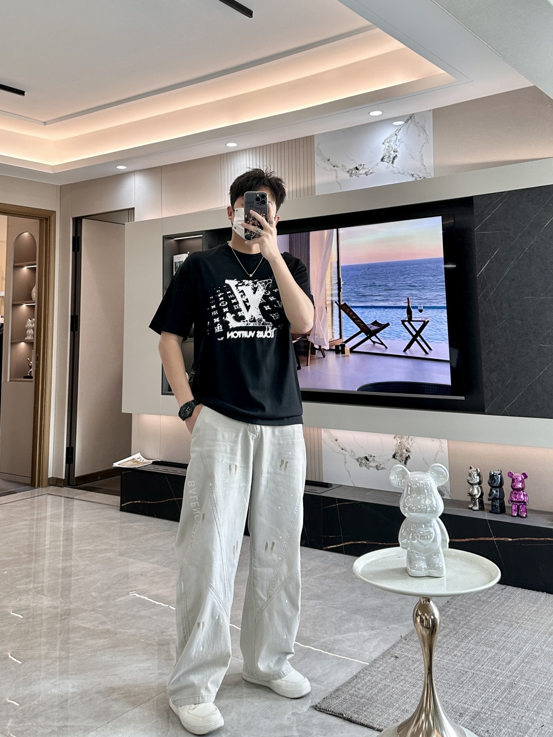 · Lv2026春夏新款首发专柜最新款短袖T恤 高端订制 设计前卫时尚！品牌logo重工艺设计 高端定制