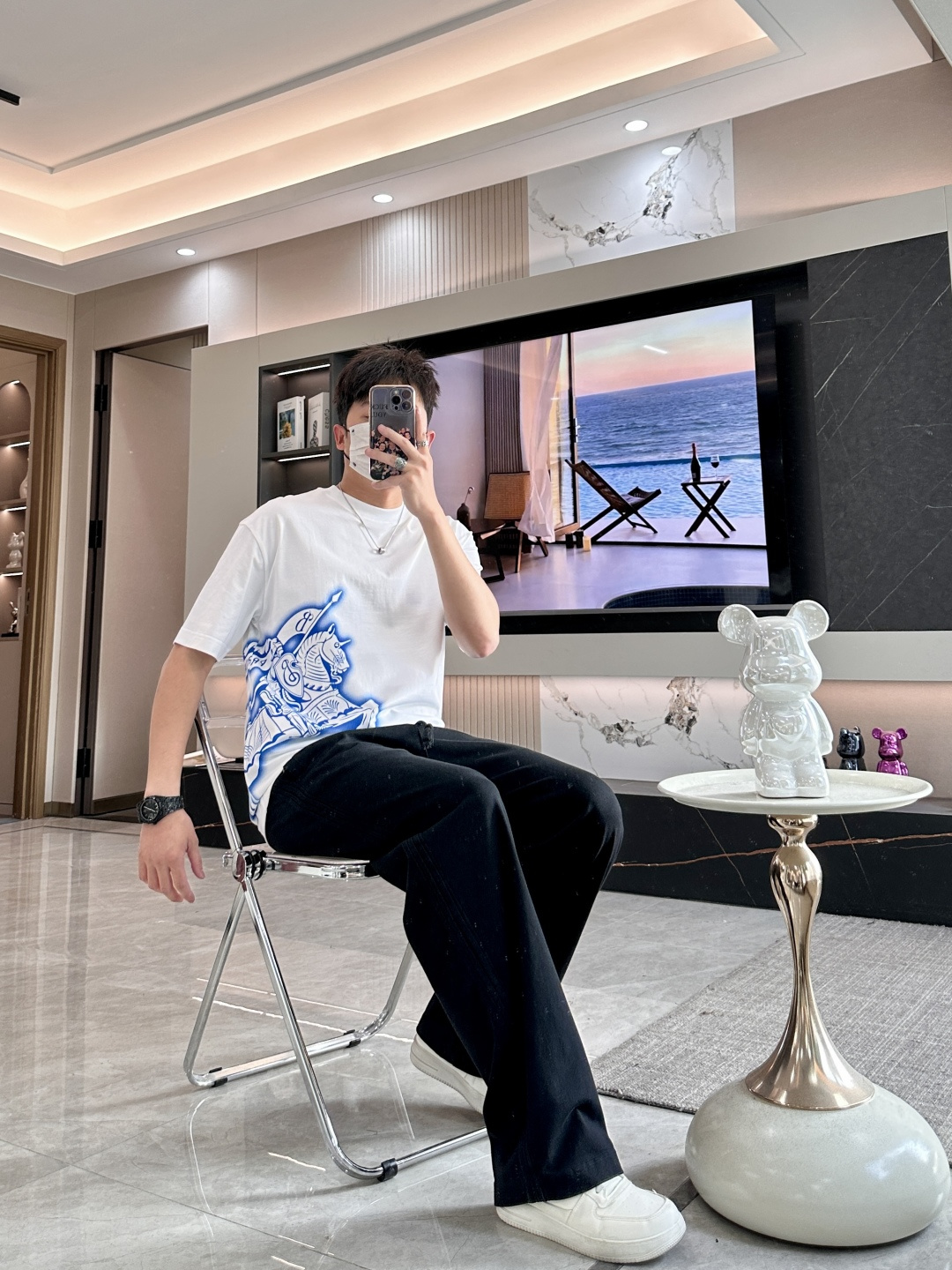 · Bur 2026春夏新款首发专柜最新款短袖T恤 高端订制 设计前卫时尚！品牌logo重工艺设计 高端