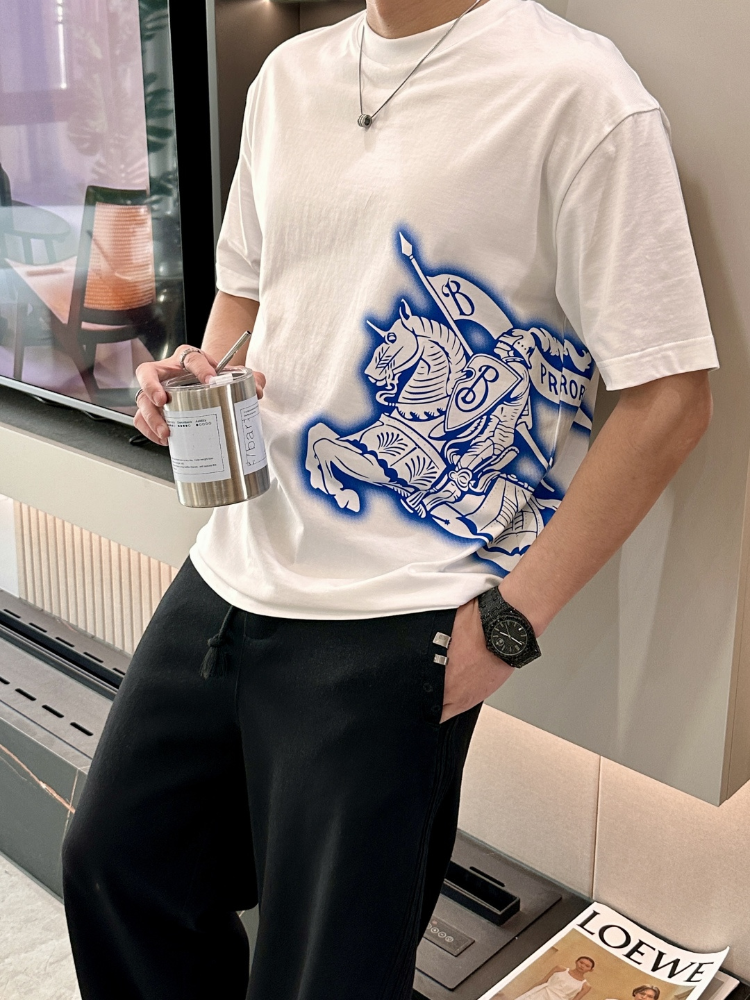 · Bur 2026春夏新款首发专柜最新款短袖T恤 高端订制 设计前卫时尚！品牌logo重工艺设计 高端