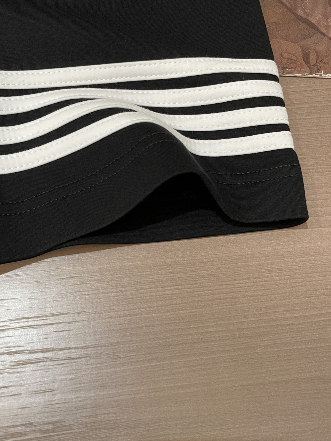 TB 2026春夏新款男士短袖T恤，全新升级百搭基础款，低调奢华，品格之选！甄选进口丝光棉打造而成，吸湿