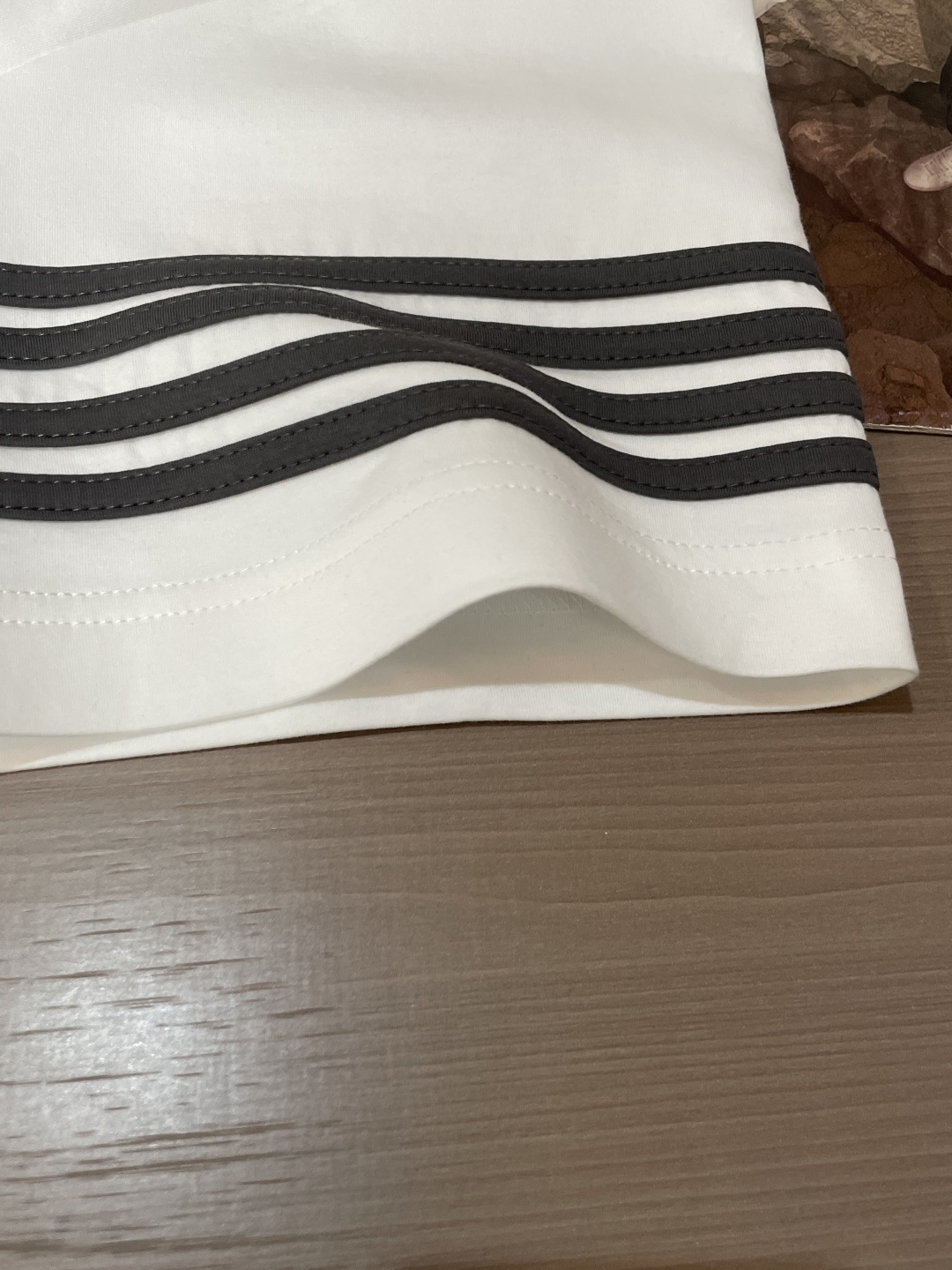 TB 2026春夏新款男士短袖T恤，全新升级百搭基础款，低调奢华，品格之选！甄选进口丝光棉打造而成，吸湿