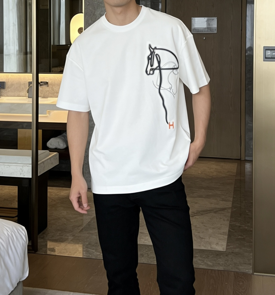 爱🐎仕 2026春夏新款男士短袖T恤，全新升级百搭基础款，低调奢华，品格之选！甄选进口丝光棉打造而成，吸
