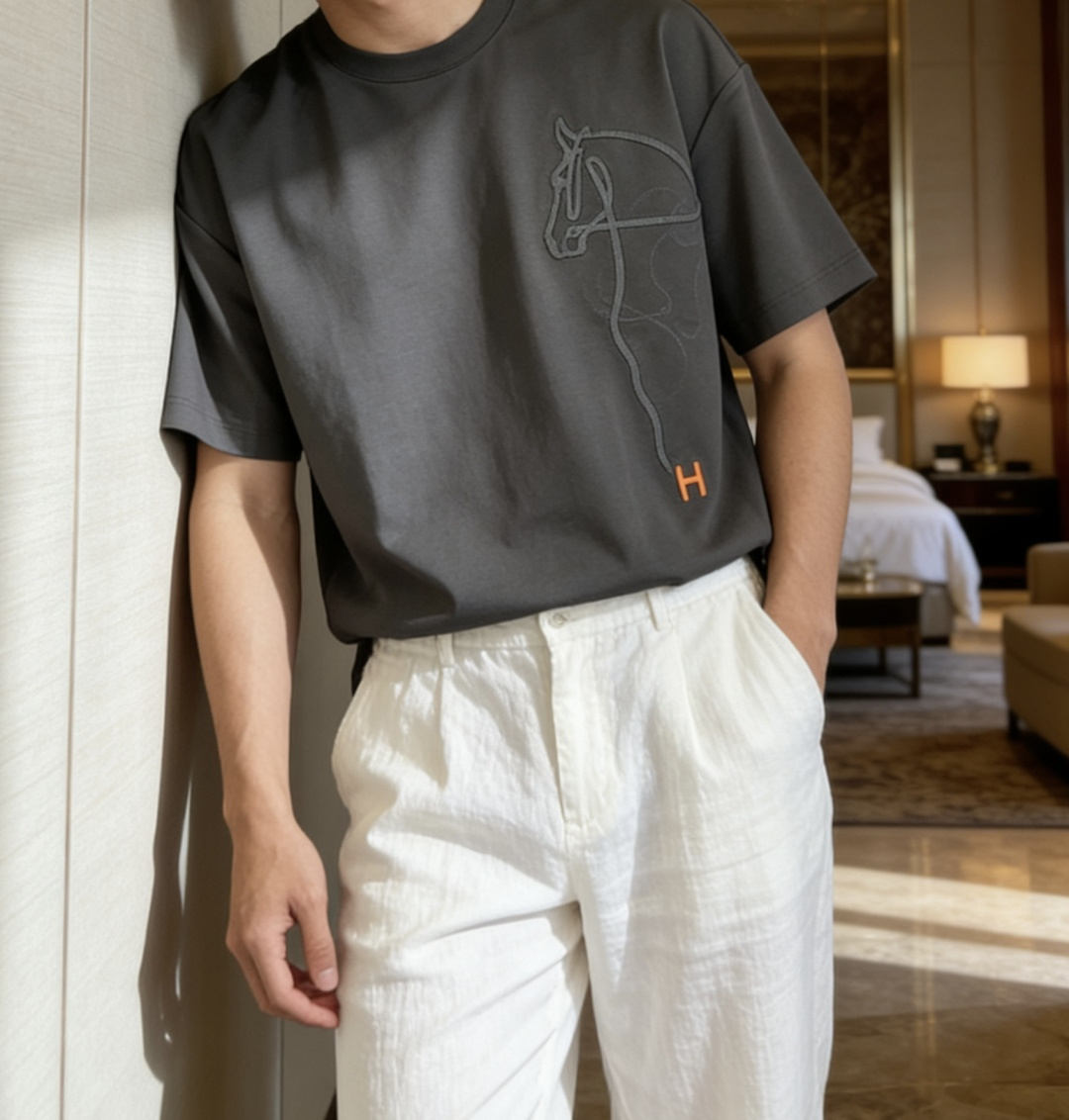 爱🐎仕 2026春夏新款男士短袖T恤，全新升级百搭基础款，低调奢华，品格之选！甄选进口丝光棉打造而成，吸