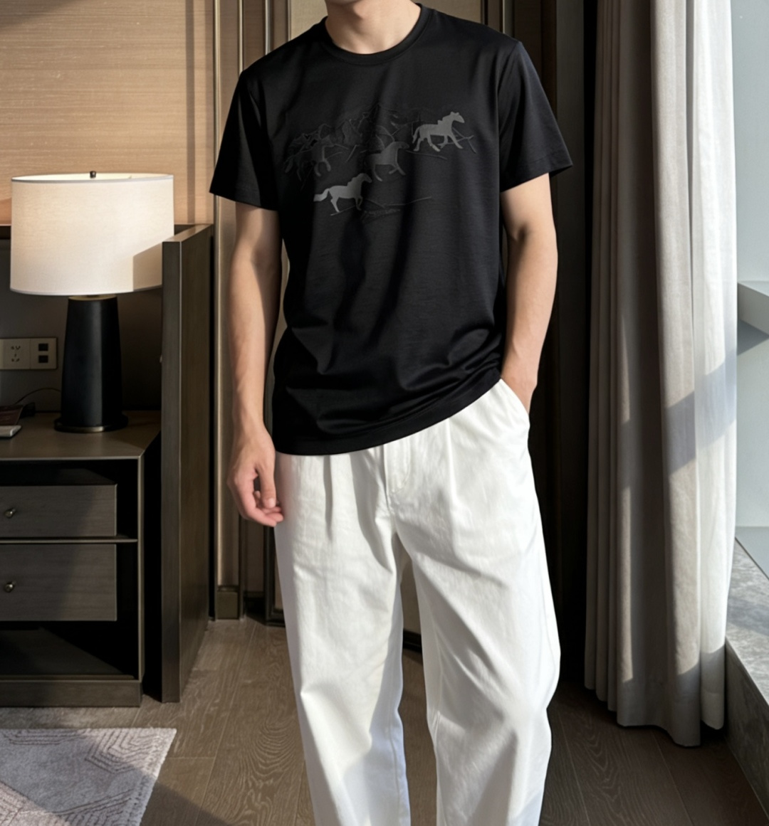 爱🐎仕 2026春夏新款男士短袖T恤，全新升级百搭基础款，低调奢华，品格之选！甄选进口丝光棉打造而成，吸