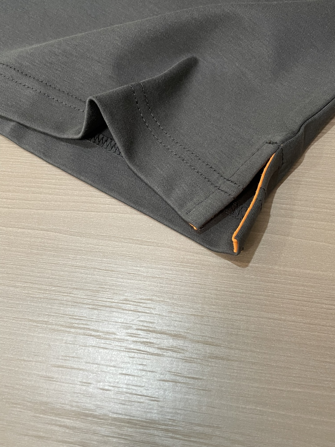 爱🐎仕 2026春夏新款男士短袖T恤，全新升级百搭基础款，低调奢华，品格之选！甄选进口丝光棉打造而成，吸