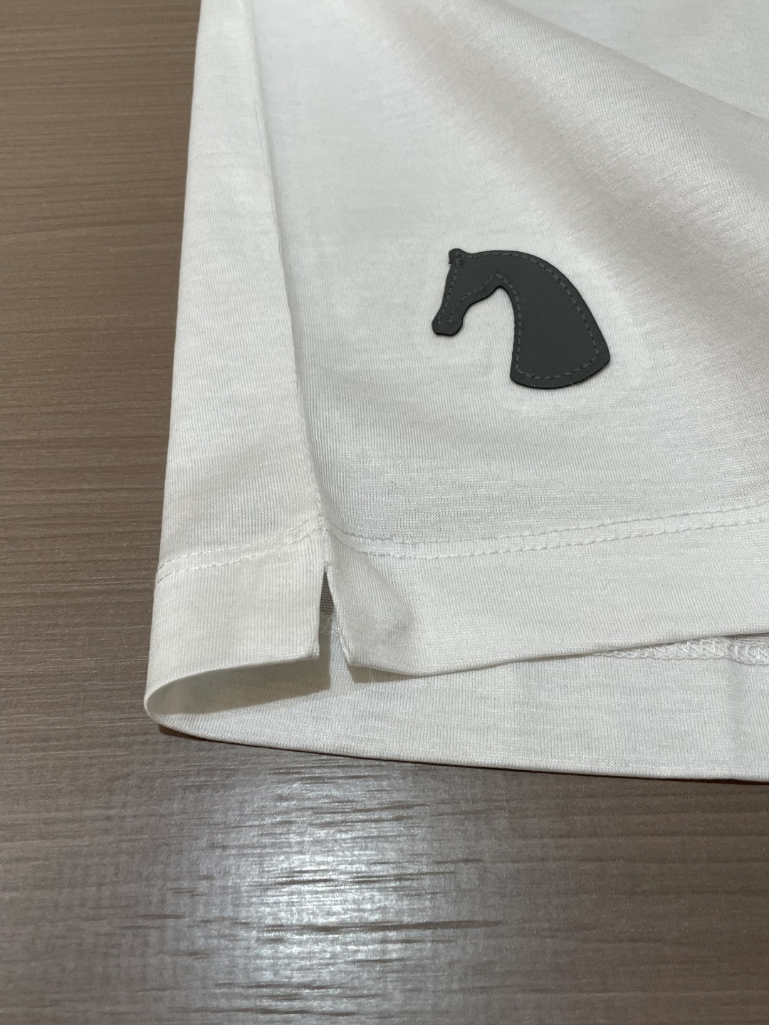 爱🐎仕 2026春夏新款男士短袖T恤，全新升级百搭基础款，低调奢华，品格之选！甄选进口丝光棉打造而成，吸