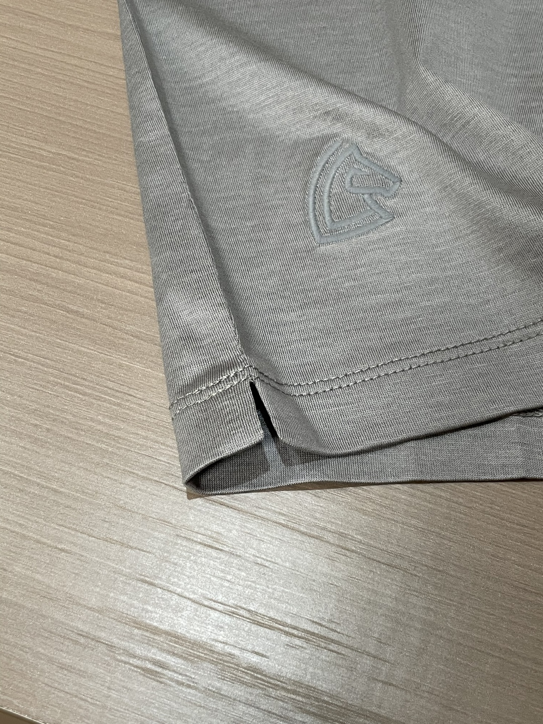 爱🐎仕 2026春夏新款男士短袖T恤，全新升级百搭基础款，低调奢华，品格之选！甄选进口丝光棉打造而成，吸