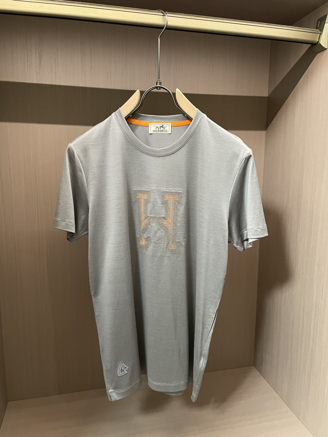 爱🐎仕 2026春夏新款男士短袖T恤，全新升级百搭基础款，低调奢华，品格之选！甄选进口丝光棉打造而成，吸