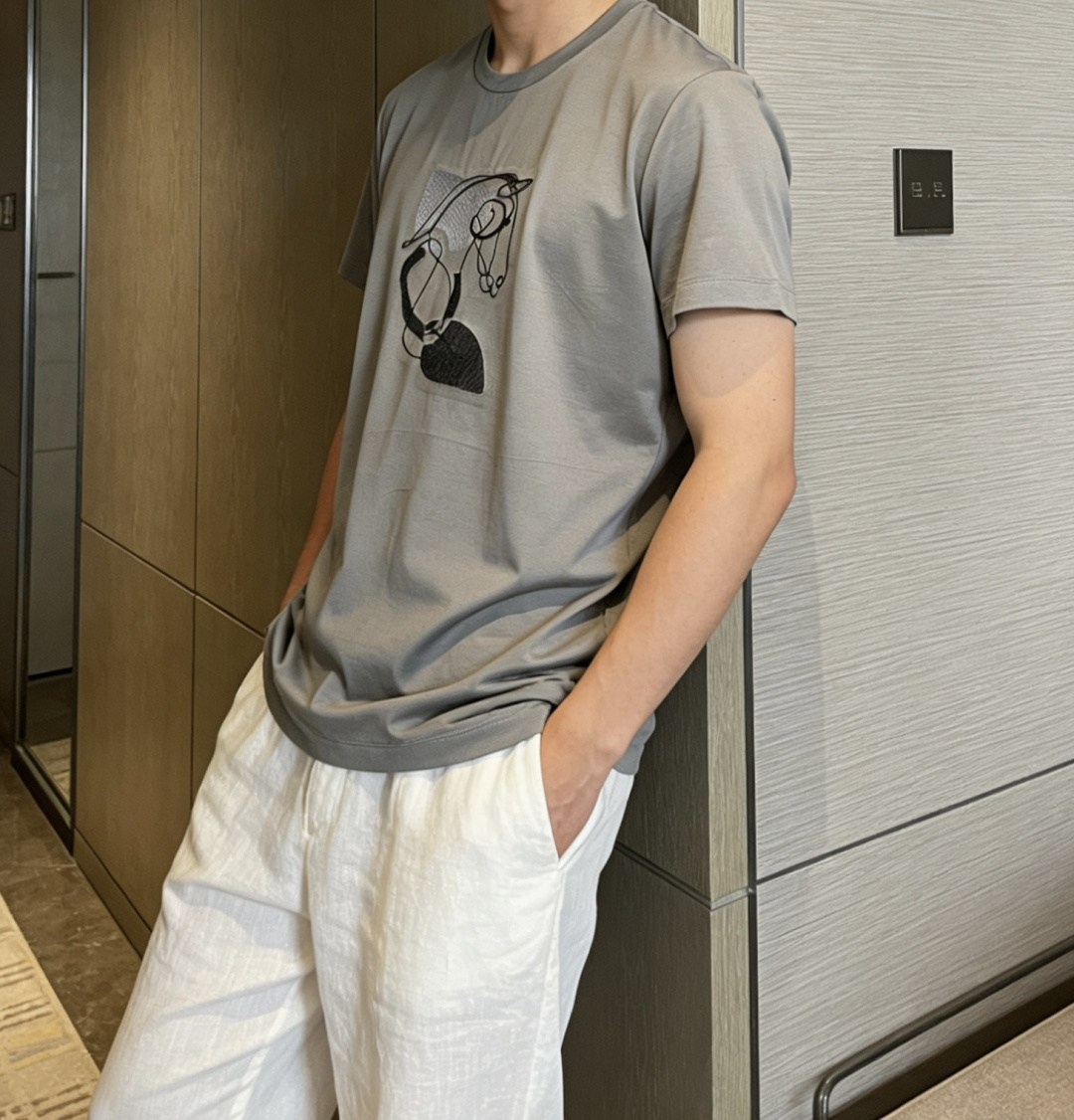 爱🐎仕 2026春夏新款男士短袖T恤，全新升级百搭基础款，低调奢华，品格之选！甄选进口丝光棉打造而成，吸