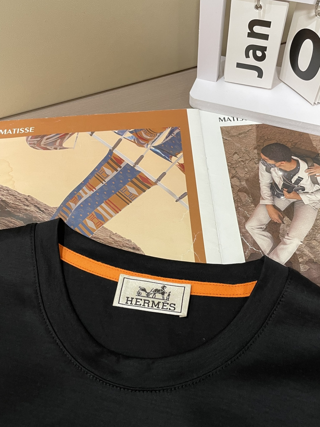 爱🐎仕 2026春夏新款男士短袖T恤，全新升级百搭基础款，低调奢华，品格之选！甄选进口丝光棉打造而成，吸