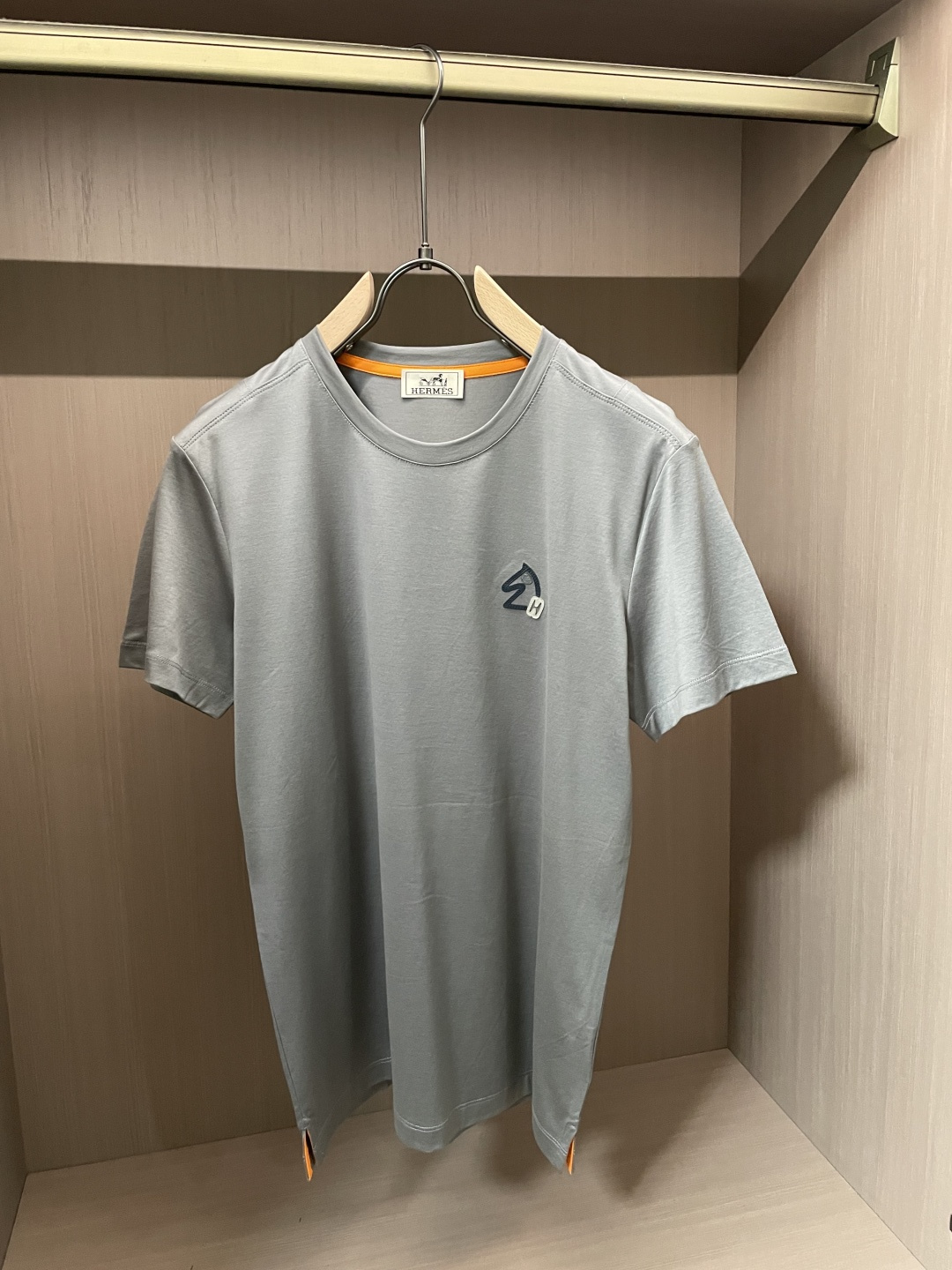 爱🐎仕 2026春夏新款男士短袖T恤，全新升级百搭基础款，低调奢华，品格之选！甄选进口丝光棉打造而成，吸