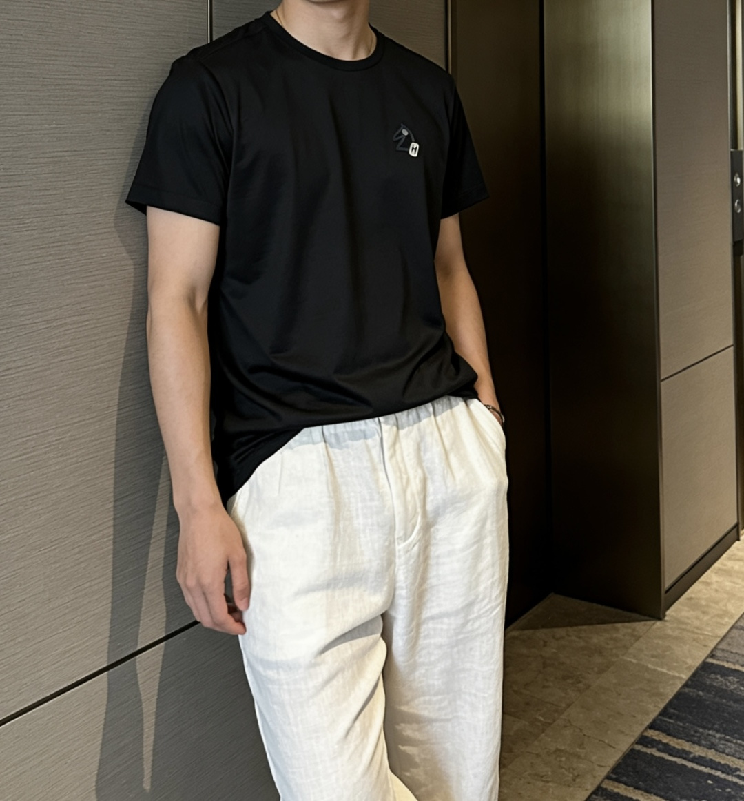 爱🐎仕 2026春夏新款男士短袖T恤，全新升级百搭基础款，低调奢华，品格之选！甄选进口丝光棉打造而成，吸