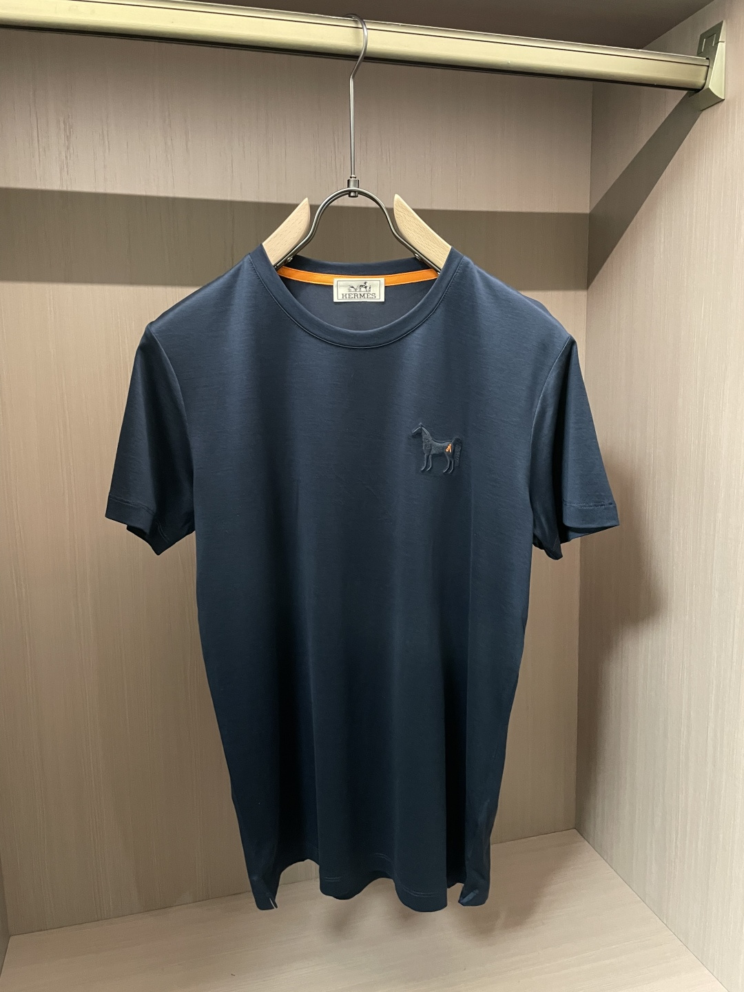 爱🐎仕 2026春夏新款男士短袖T恤，全新升级百搭基础款，低调奢华，品格之选！甄选进口丝光棉打造而成，吸