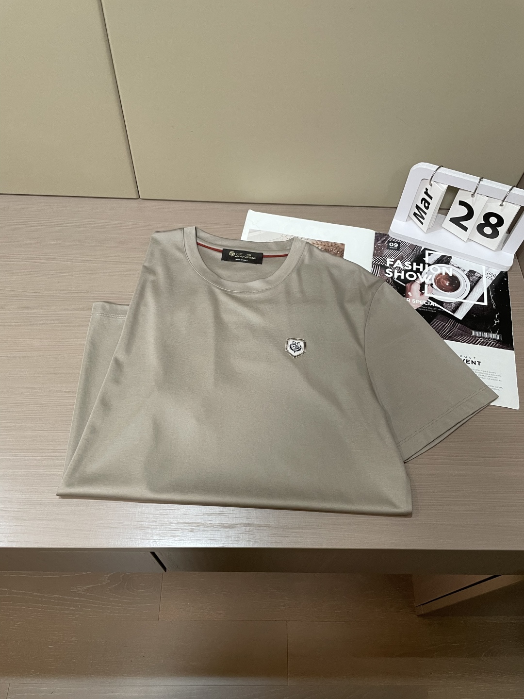 loro Piana家 2026春夏最新盾牌🛡️男士圆领T恤衫，精选全进口客供顶级丝光棉面料，胸前标志性