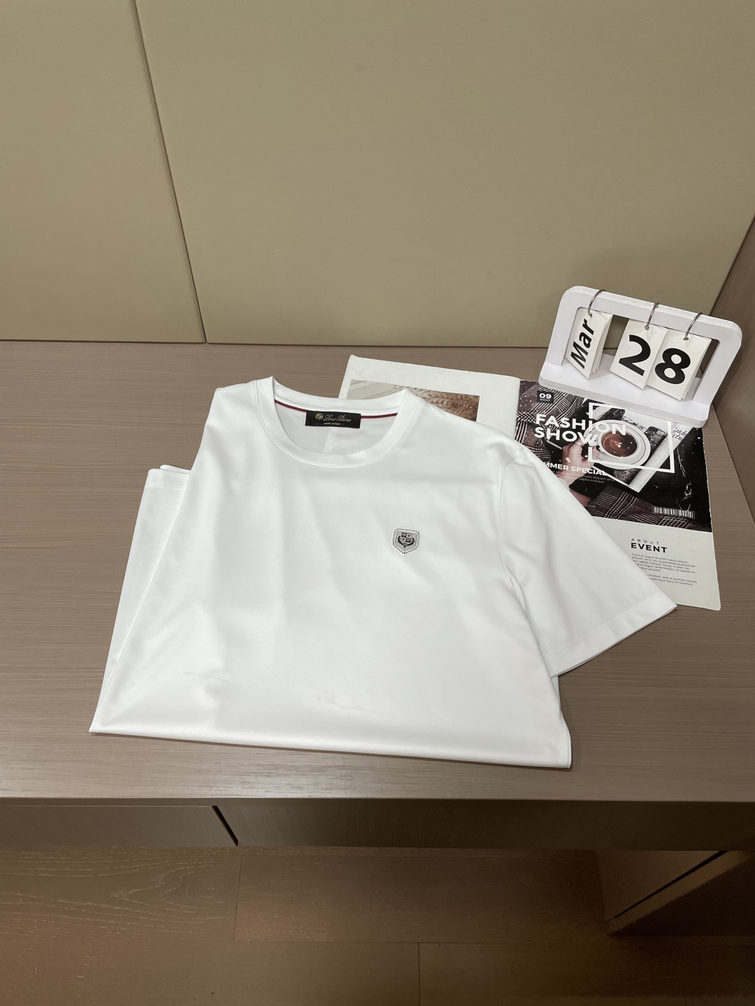 loro Piana家 2026春夏最新盾牌🛡️男士圆领T恤衫，精选全进口客供顶级丝光棉面料，胸前标志性