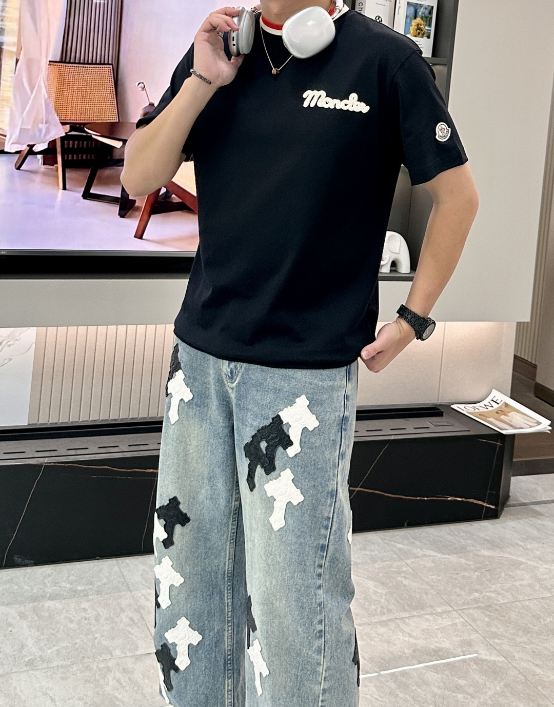 蒙口 2026春夏新款首发专柜最新款短袖圆领T恤 高端订制 设计前卫时尚！品牌logo重工艺设计 高端定