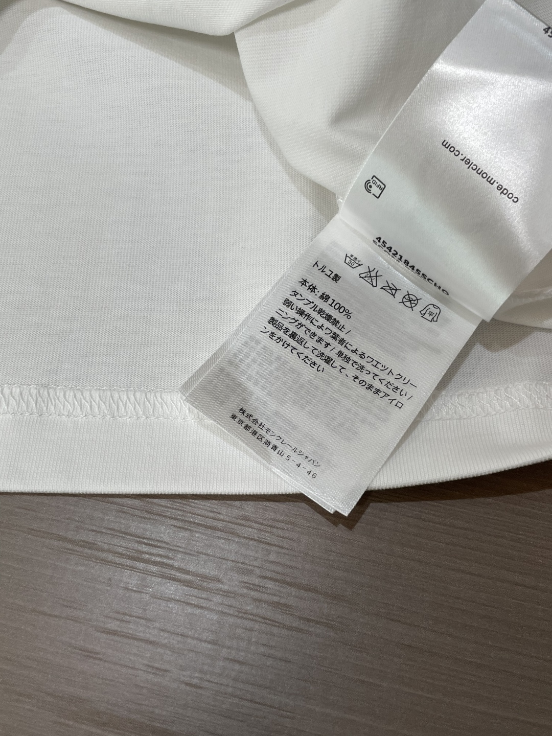 蒙口 2026春夏新款首发专柜最新款短袖圆领T恤 高端订制 设计前卫时尚！品牌logo重工艺设计 高端定