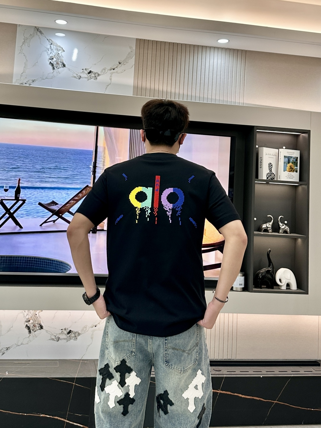alo 2026春夏新款首发专柜最新款短袖圆领T恤 高端订制 设计前卫时尚！品牌logo重工艺设计 高端